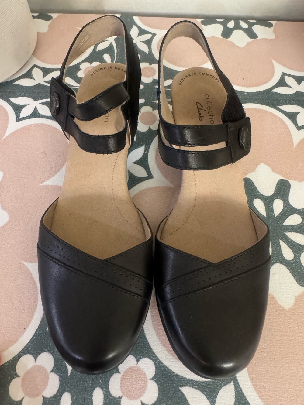 Clarks Black Women’s Double-Strap Comfort mules
